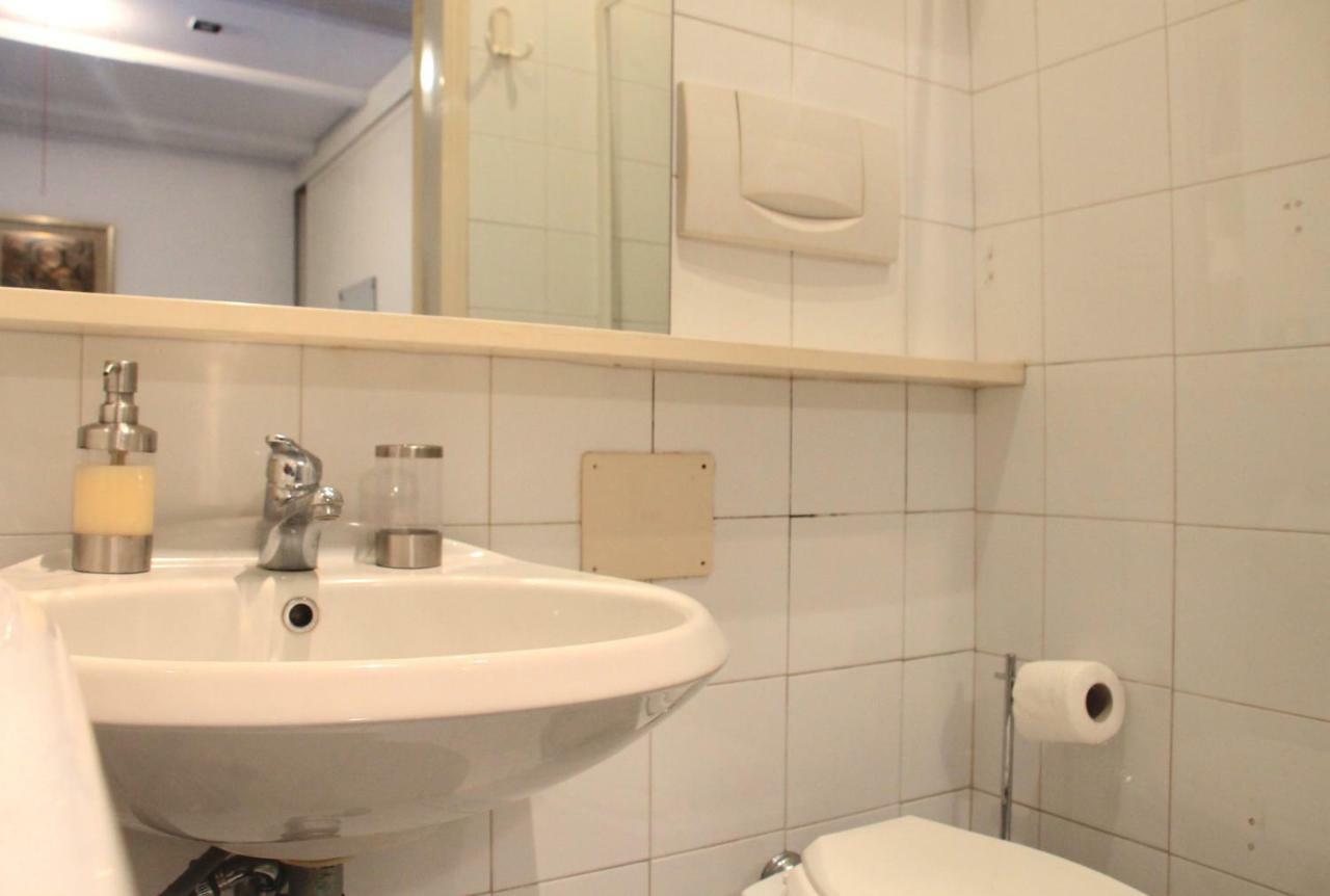 Basement Turati 3 -Consulates District Apartment มิลาน ภายนอก รูปภาพ